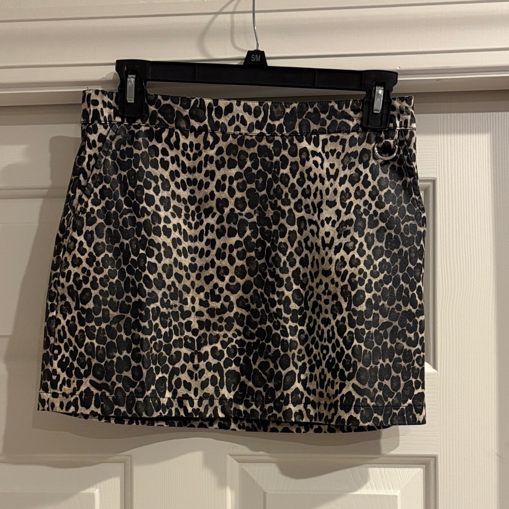 Forever 21 Leopard Print Mini Skirt Size 26
